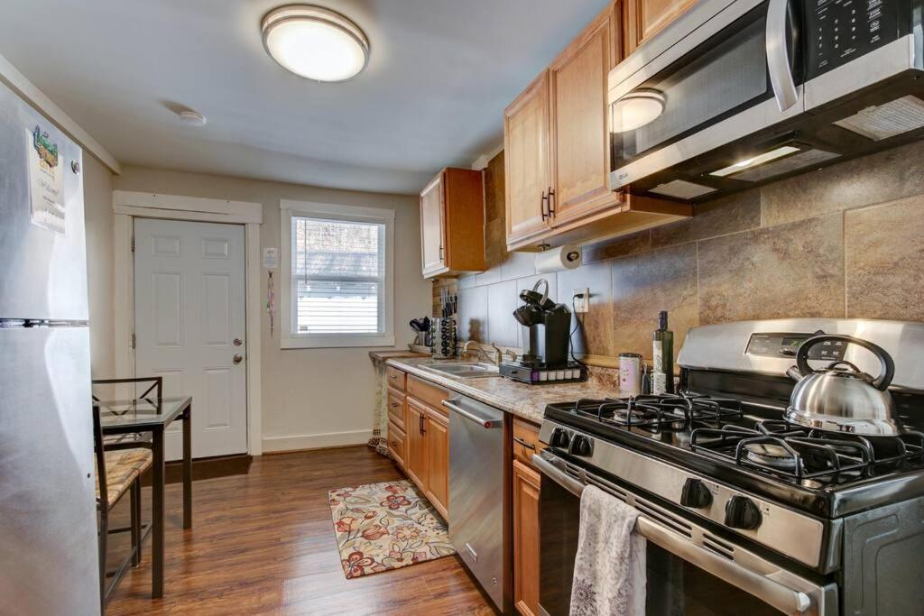 Cedar Blossom Bungalow Is A Cozy Getaway With A 5 Minute Walk To Downtown! Hot Springs Extérieur photo