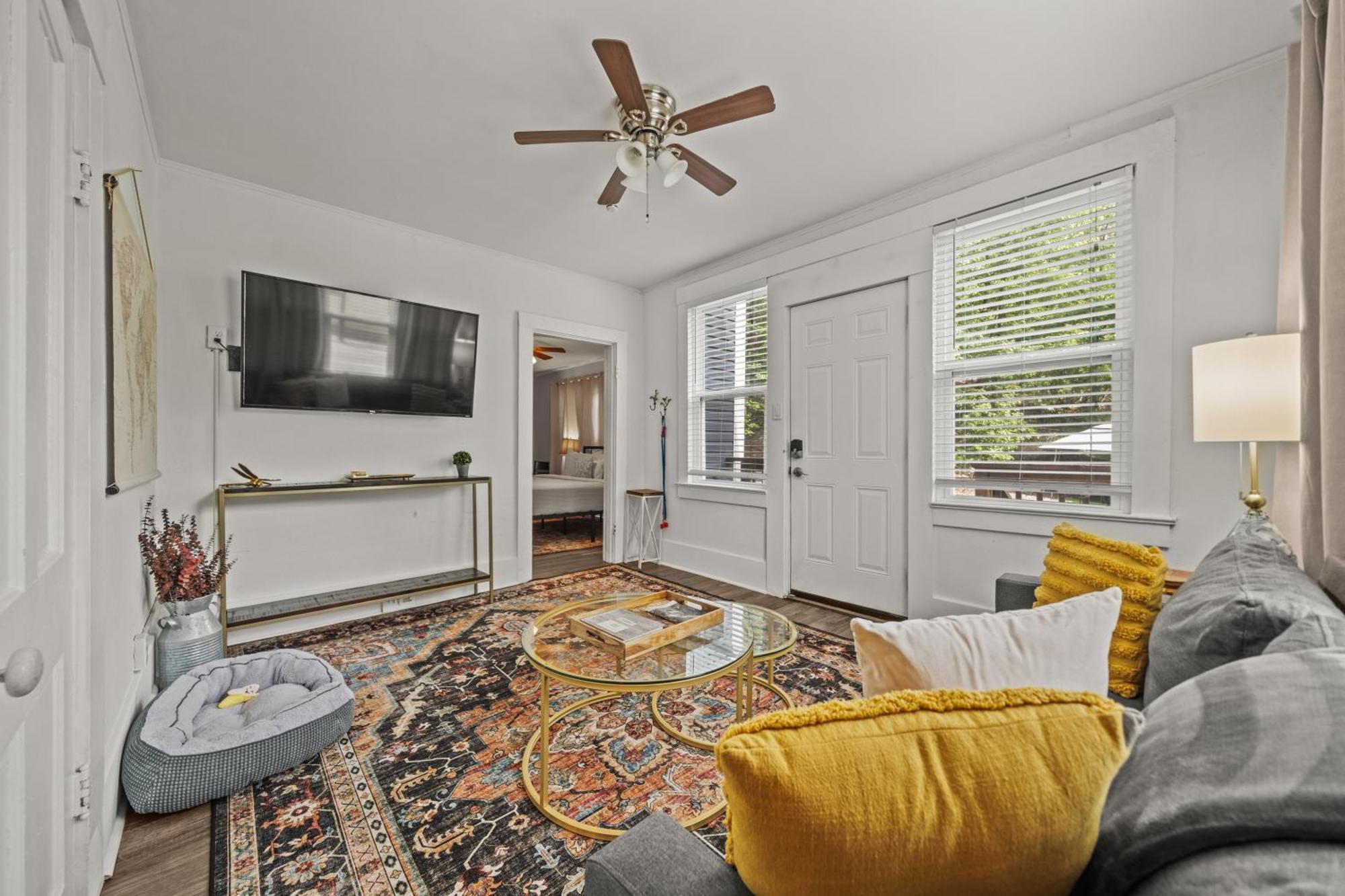 Cedar Blossom Bungalow Is A Cozy Getaway With A 5 Minute Walk To Downtown! Hot Springs Extérieur photo